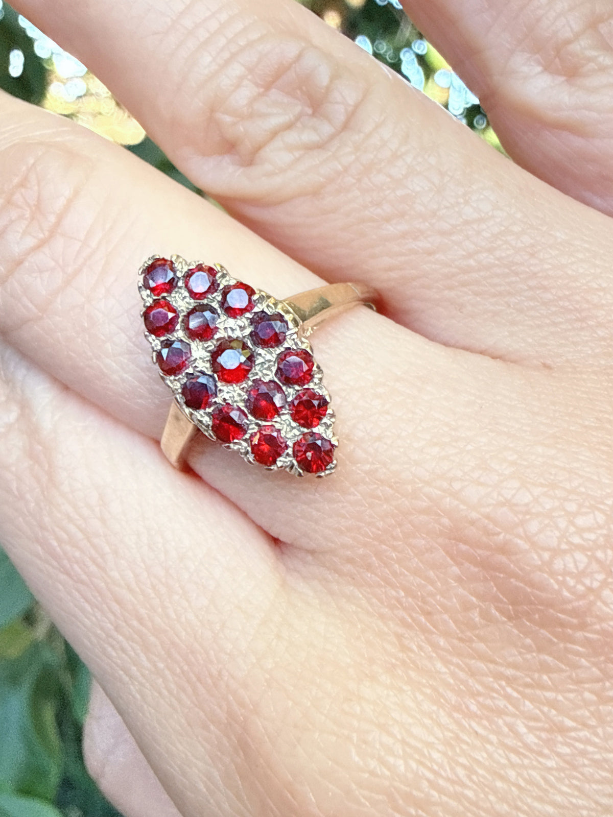 Vintage 9ct Gold Garnet Cluster Ring Size P