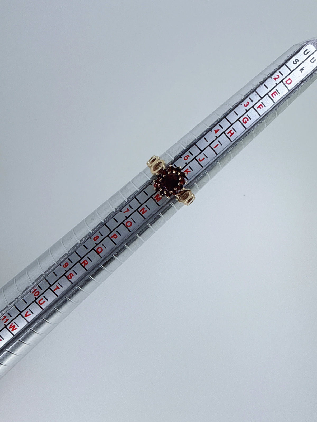 Vintage 9ct Gold Garnet Cluster Ring Edinburgh L 1/2