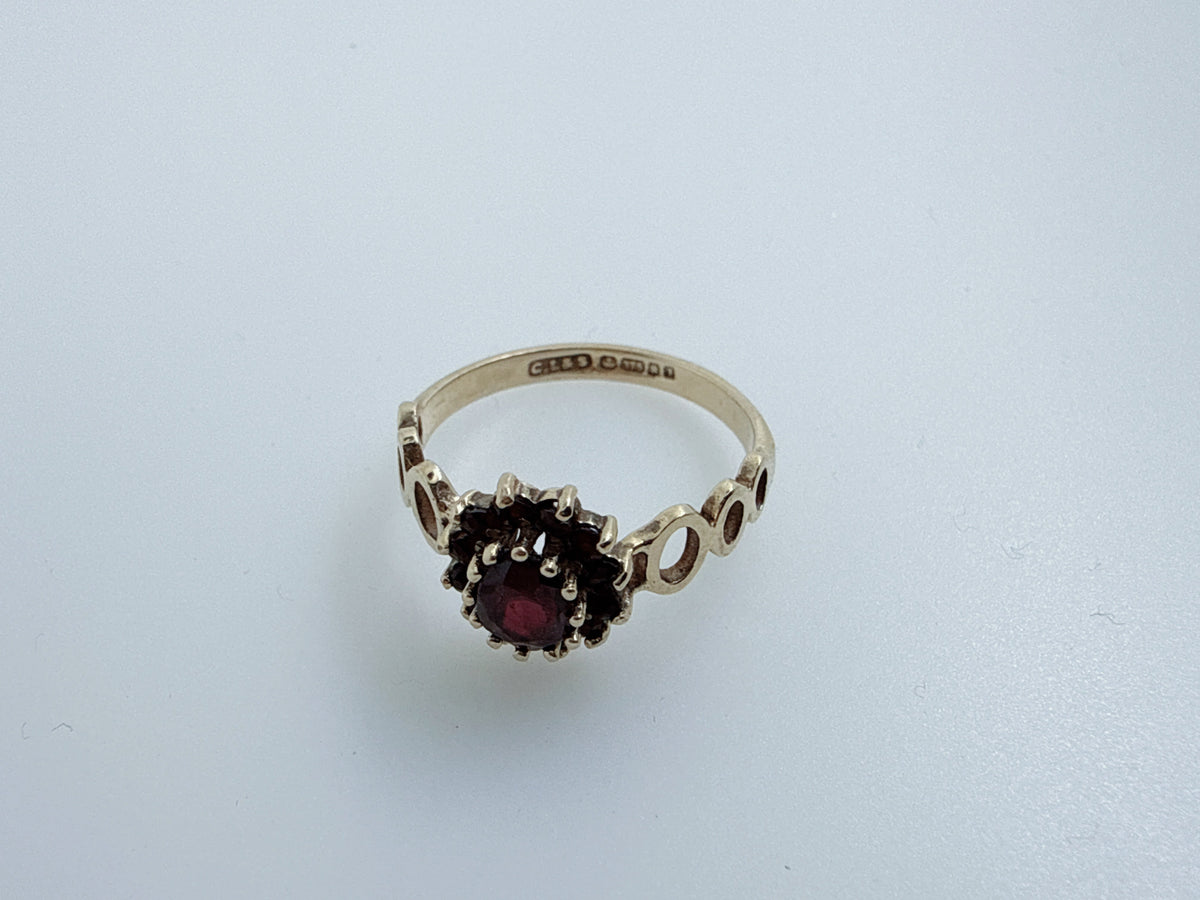 Vintage 9ct Gold Garnet Cluster Ring Edinburgh L 1/2