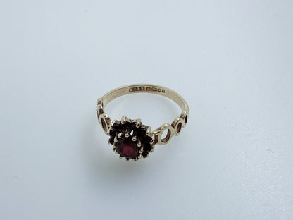 Vintage 9ct Gold Garnet Cluster Ring Edinburgh L 1/2