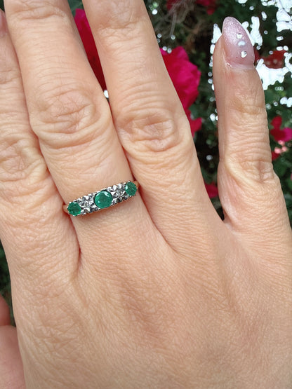 Vintage 1991 9ct Gold Emerald & Diamond Five Stone Ring Size M 1/2