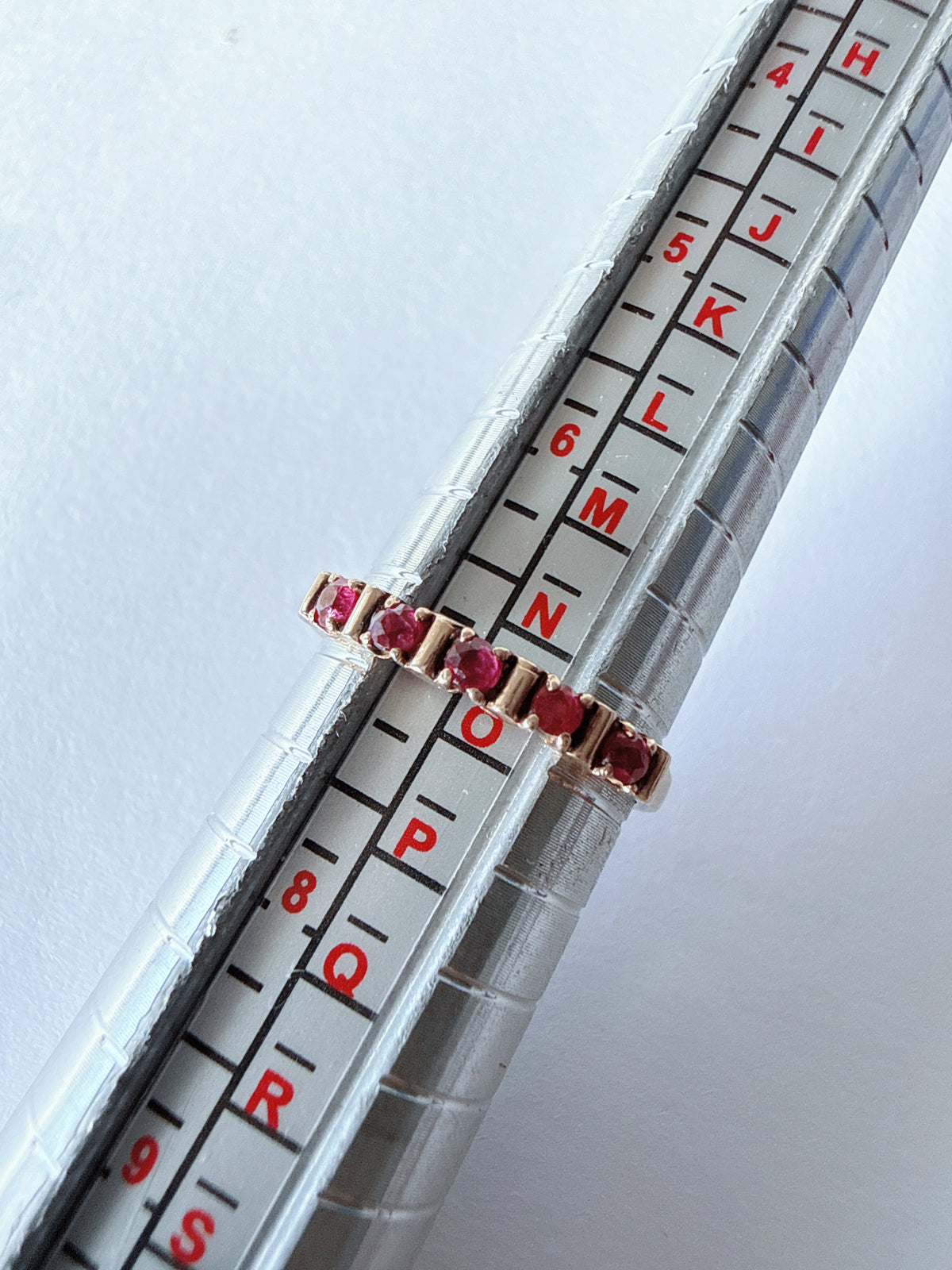 Vintage 1983 London 9ct Gold Pink Gemstone Half Eternity Ring Size O
