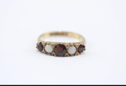 Vintage Birmingham 9ct Gold Garnet Opal Ring