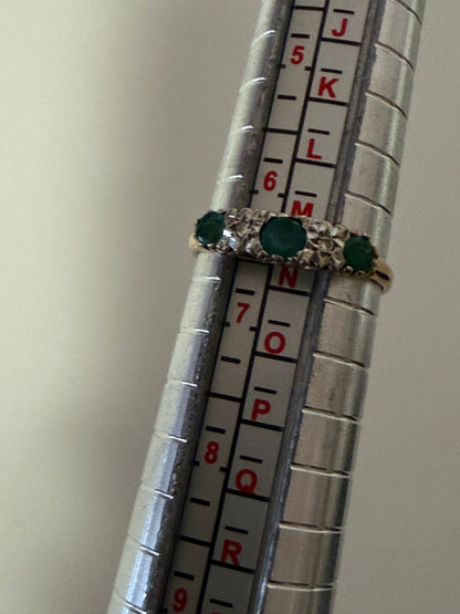 Vintage 1991 9ct Gold Emerald & Diamond Five Stone Ring Size M 1/2