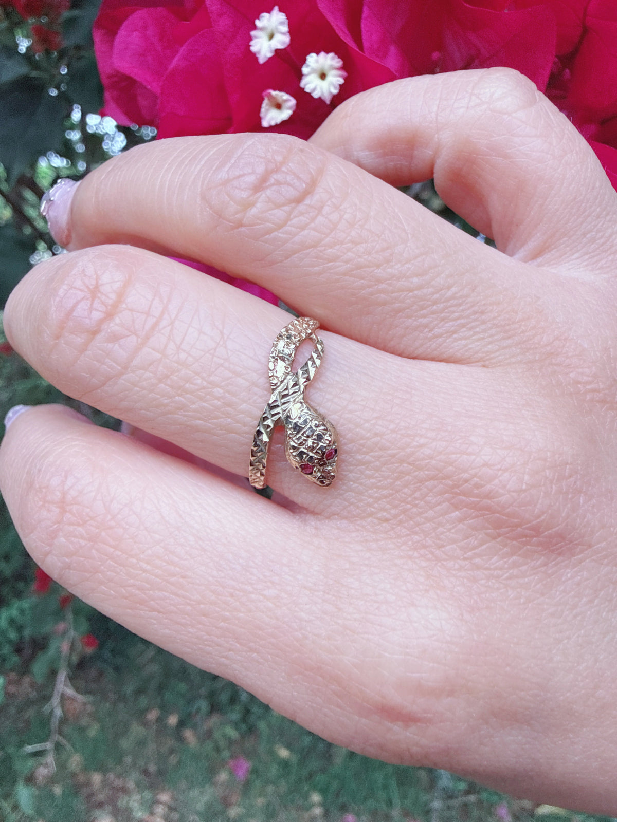 Vintage 1988 9ct Gold Ruby Eye Snake Serpent Ring Size N 1/2