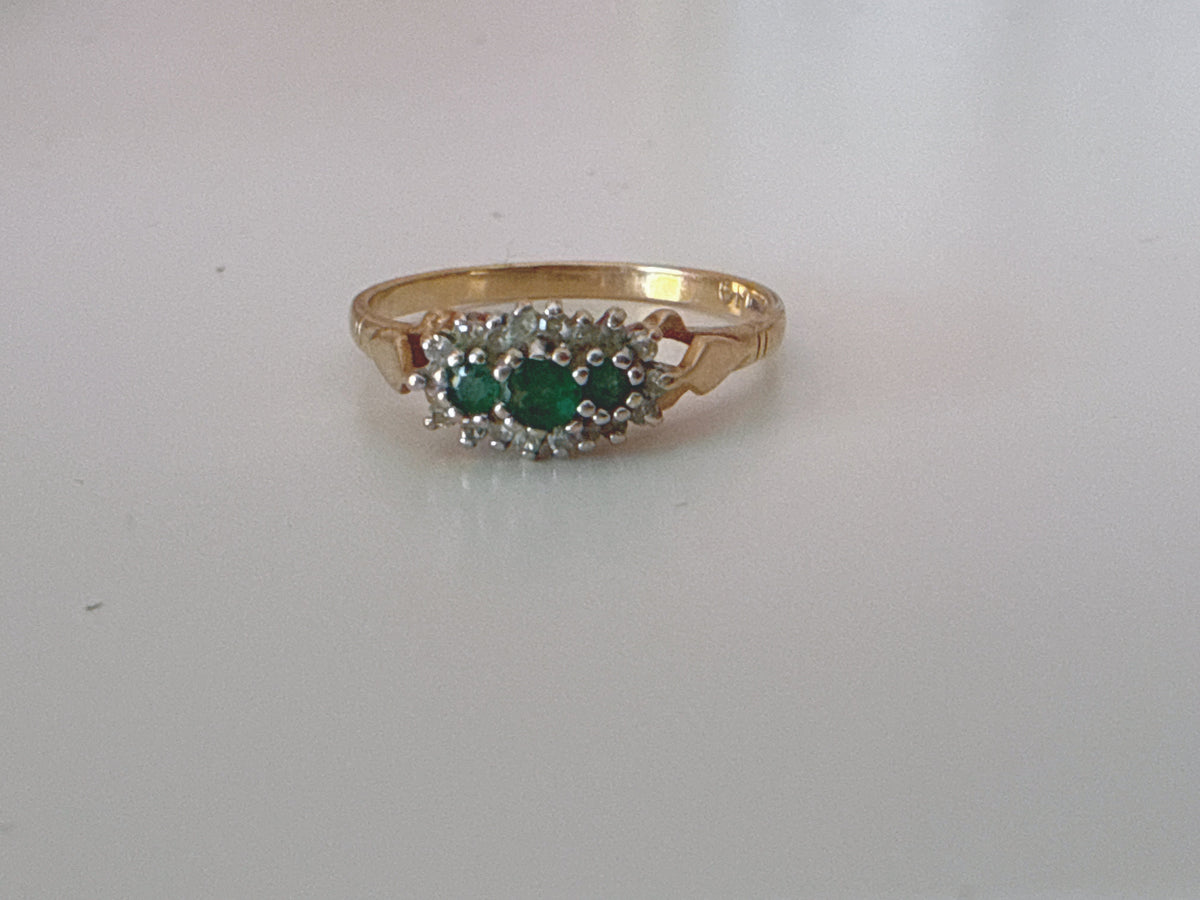 Vintage 1980s 9ct Gold Emerald Diamond Ring Size P